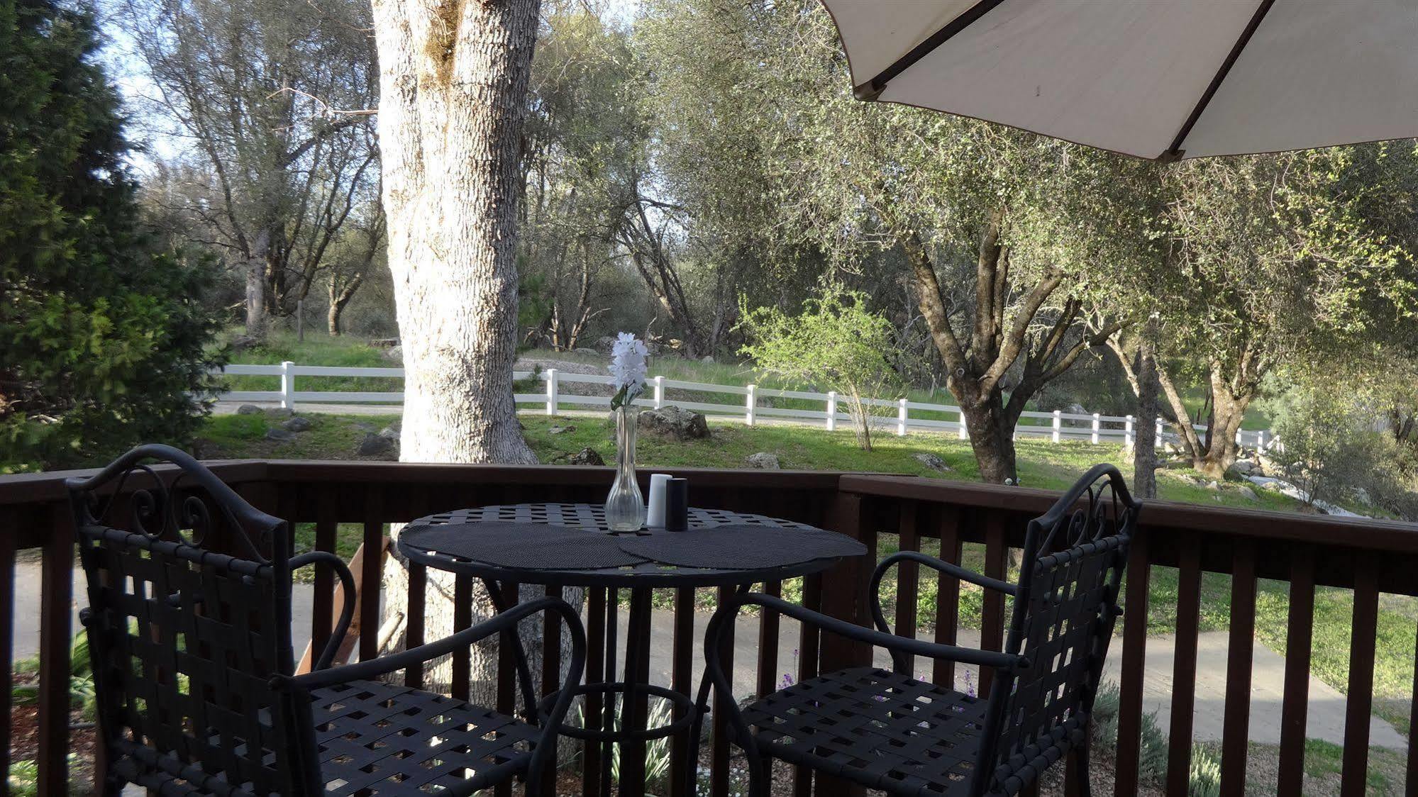 Little Valley Inn Μαριπόζα Εξωτερικό φωτογραφία
